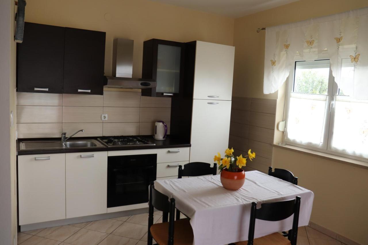 Apartments Vesna Banjol 외부 사진